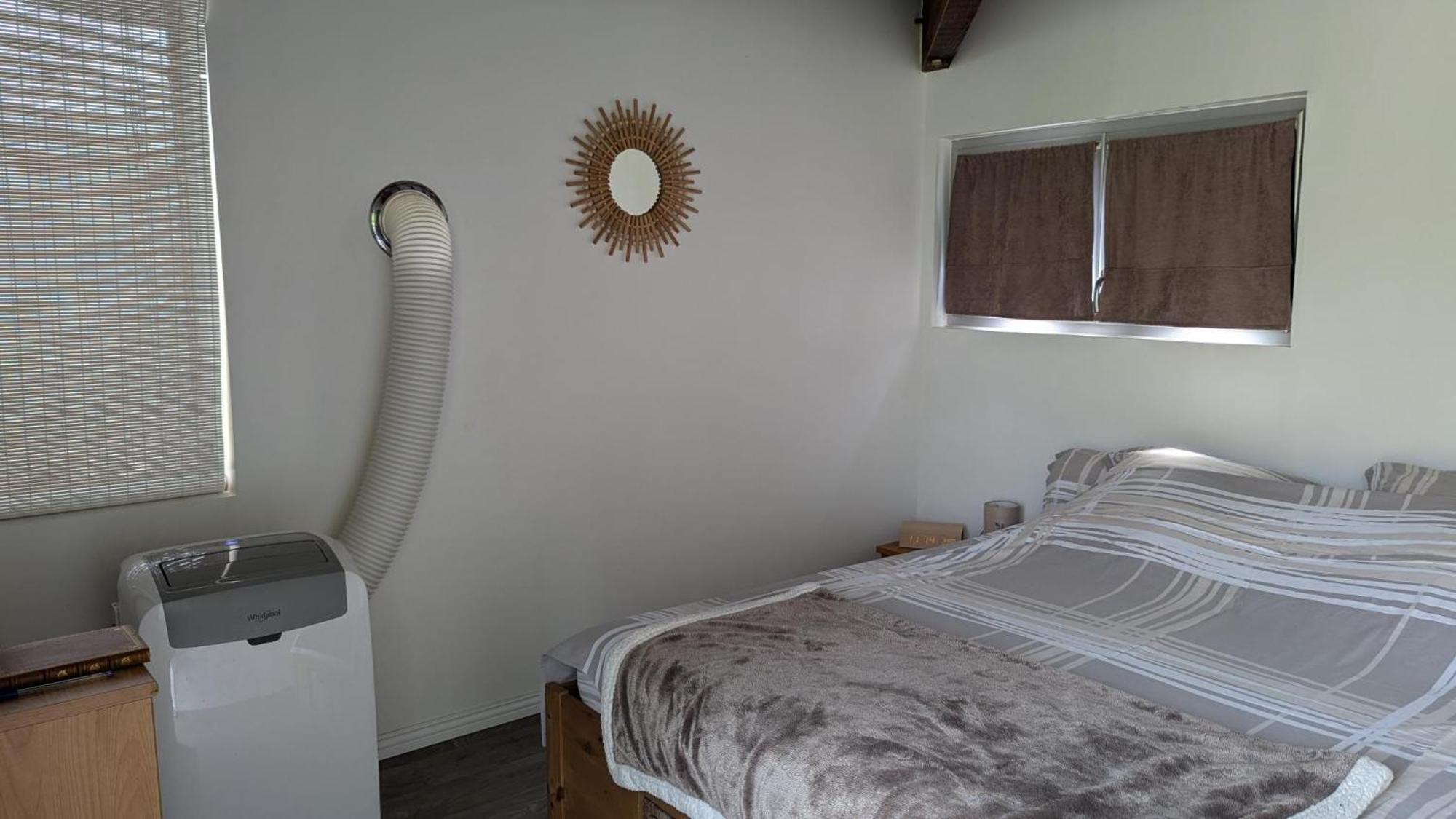 Les Genets Hotel Orleat Bagian luar foto
