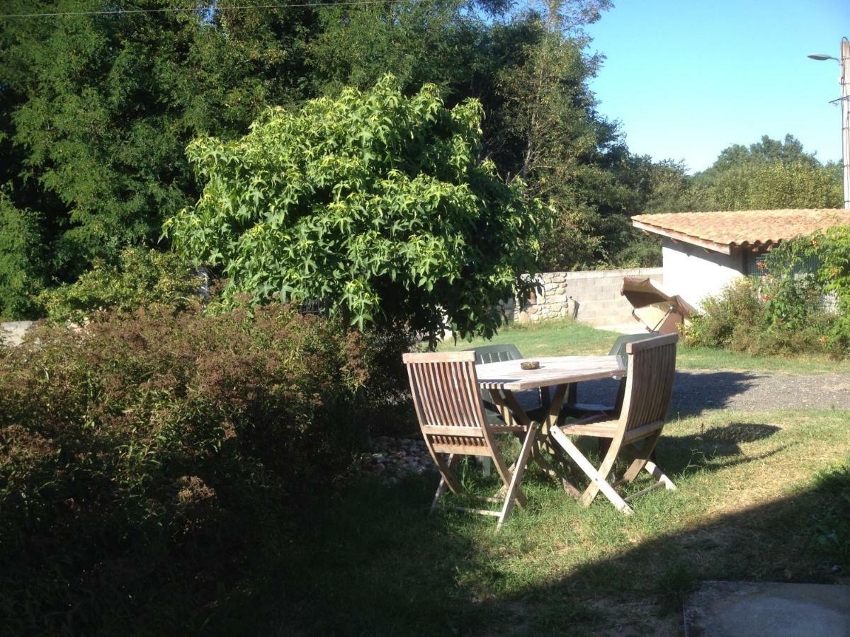 Les Genets Hotel Orleat Bagian luar foto